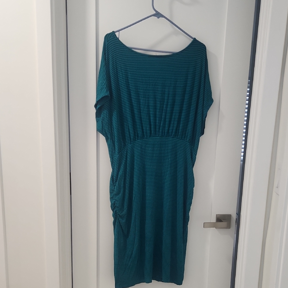 Old Navy Green Sheath Summer Dress with Dolman Sleeves (Maternity)